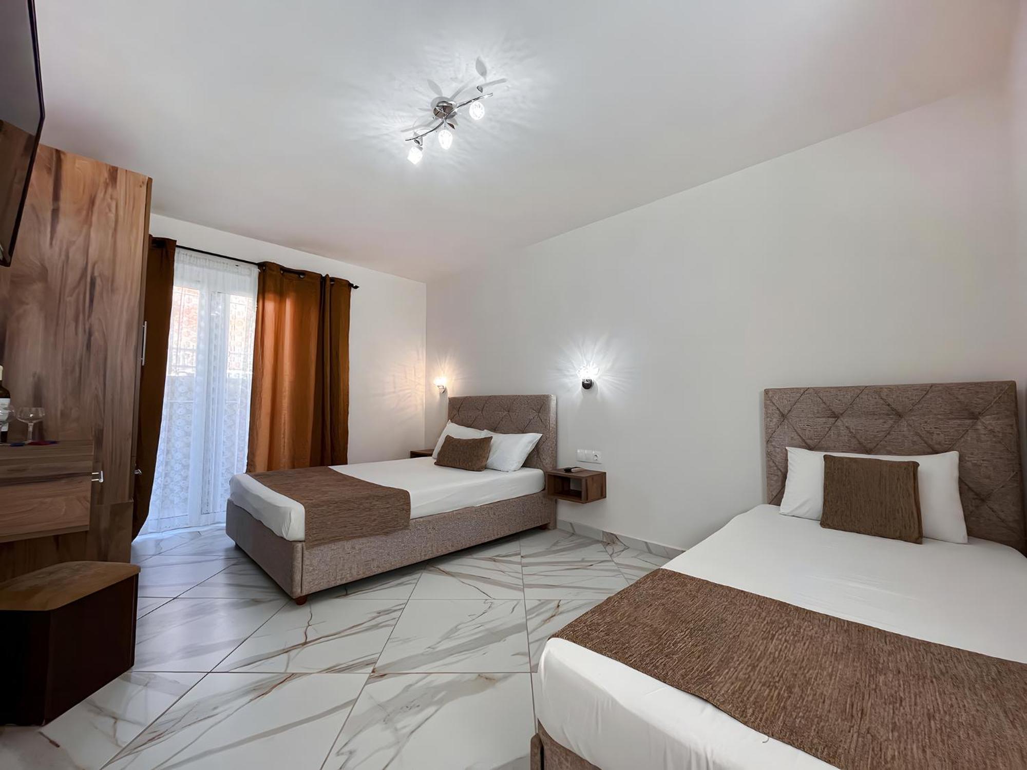 Villa George Giov Sarti Bagian luar foto